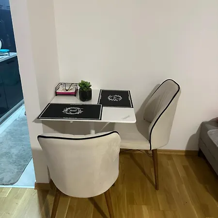 Urban Apartment *